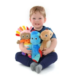 In The Night Garden Snuggly Singing Upsy Daisy 13 In The Night Garden Snuggly Singing Upsy Daisy -Soft Toys store JA000094 4